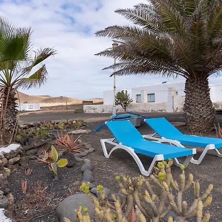 Casa Azul - 50 M Beach, Exclusive And Quiet Area, Wi-fi Pedro Barba