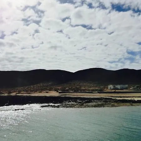 Casa Azul - 50 M Beach, Exclusive And Quiet Area, Wi-fi Holiday home *